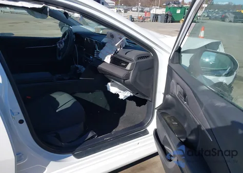 2025 Toyota Camry Le из США, поврежденный, VIN 4T1DAACK8SU169014